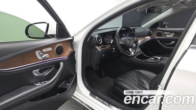 Mercedes-Benz E-Class (W213) E220d 4MATIC Exclusive 2017 — фото 10