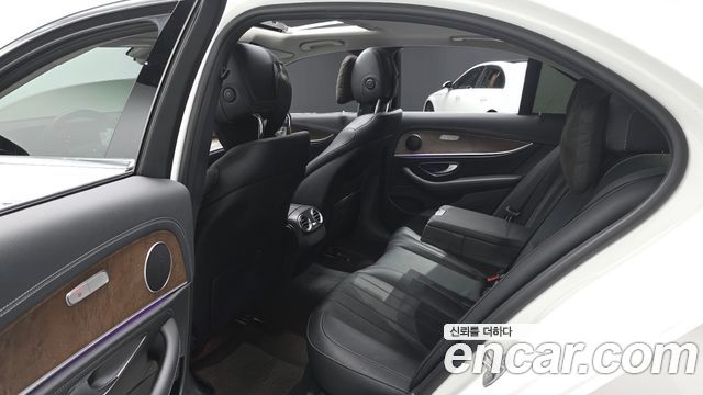 Mercedes-Benz E-Class (W213) E220d 4MATIC Exclusive 2017 — фото 15