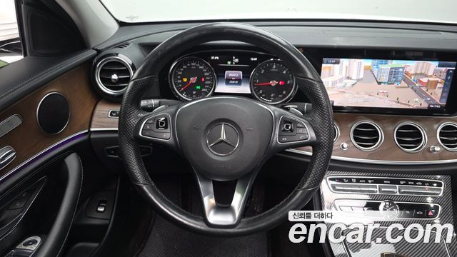 Mercedes-Benz E-Class (W213) E220d 4MATIC Exclusive 2017 — фото 18