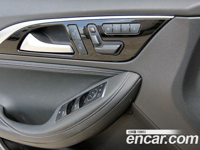 Infiniti Q30 2.0 Premium 2018 — фото 15