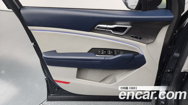 Kia Sportage (V) Gasoline 1.6 Turbo 2WD Signature Gravity 2023 — фото 24