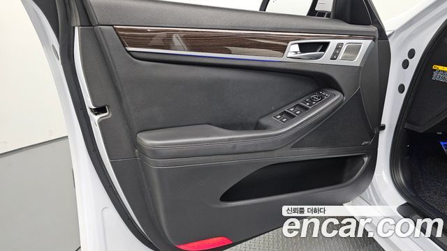 Genesis G80 3.3 GDI AWD Prestige 2019 — фото 24