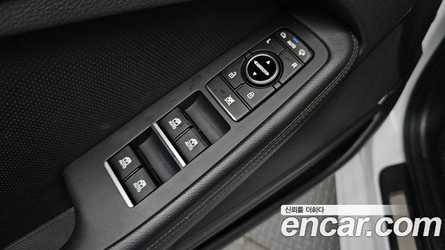 Genesis G80 3.3 GDI AWD Prestige 2019 — фото 27
