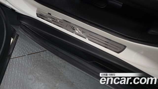 Honda Pilot (III) 3.5 Elite 2019 — фото 35