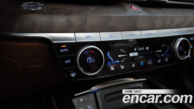 Genesis G80 (RG3) Gasoline 2.5 Turbo AWD 2022 — фото 32