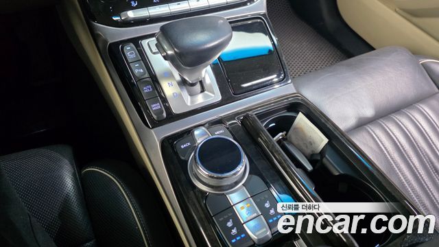 Genesis EQ900 3.3 T-GDI AWD Premiun Luxury 2016 — фото 9
