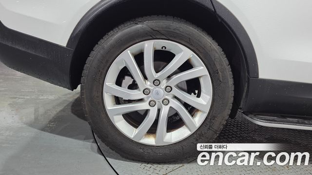 Land Rover Discovery 5 3.0 TD6 HSE 2018 — фото 5