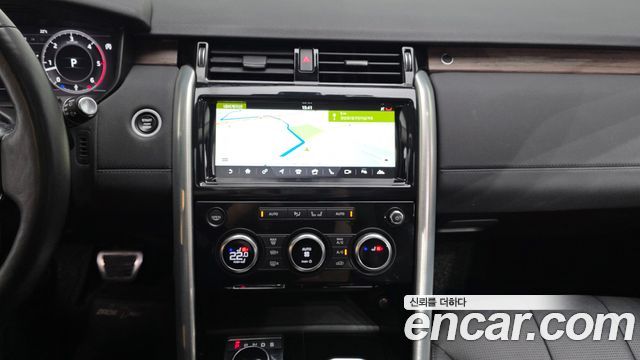 Land Rover Discovery 5 3.0 TD6 HSE 2018 — фото 14