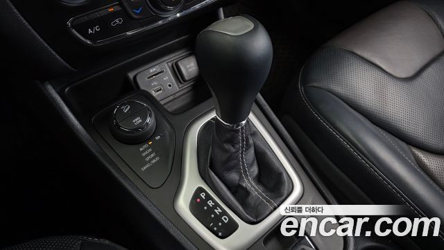 Jeep Cherokee (KL) 2.2 Diesel Limited 4WD 2016 — фото 9