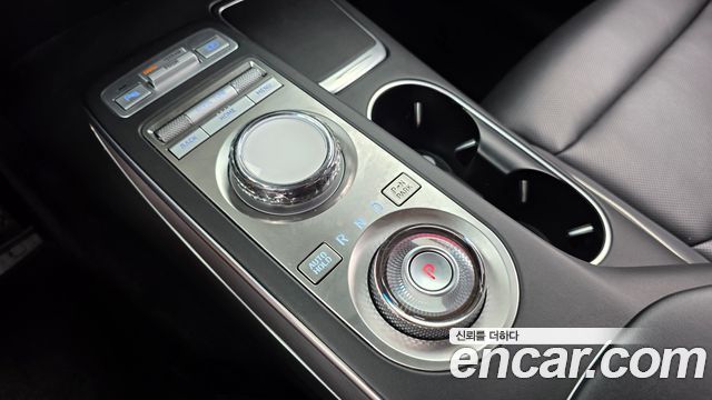 Genesis Electrified (GV70) e-AWD 2022 — фото 9