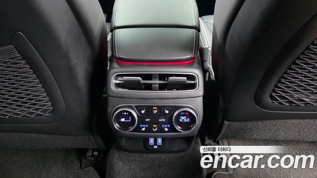 Genesis Electrified (GV70) e-AWD 2022 — фото 18