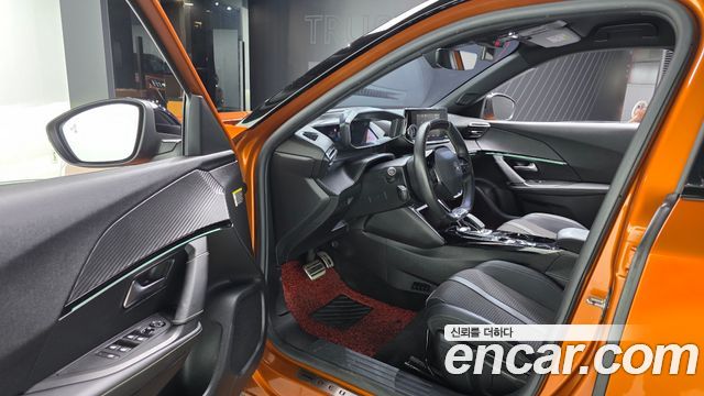 Peugeot e-2008 (II) EV GT 2022 — фото 10