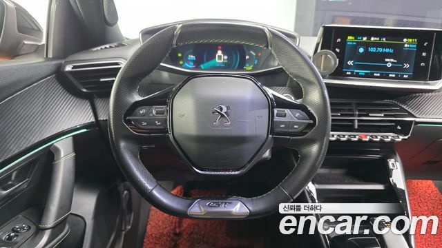 Peugeot e-2008 (II) EV GT 2022 — фото 13