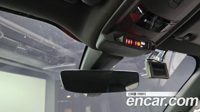 Peugeot e-2008 (II) EV GT 2022 — фото 18