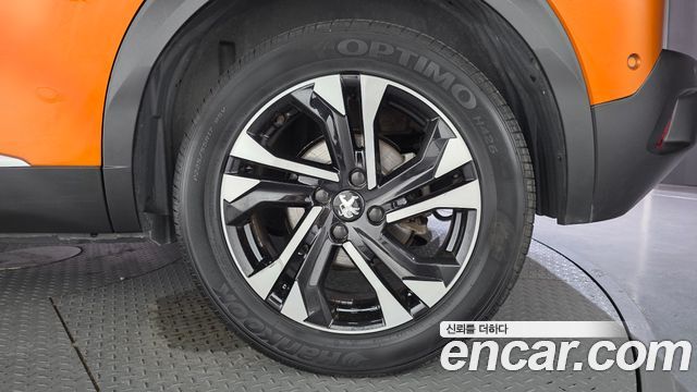 Peugeot e-2008 (II) EV GT 2022 — фото 21