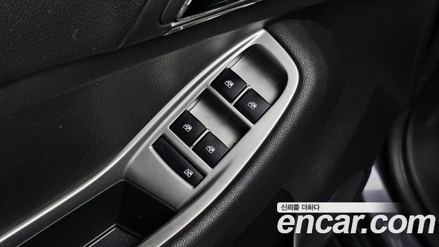 Chevrolet Orlando 2.0 Diesel LTZ Premium 2013 — фото 32