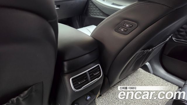 Hyundai Santa Fe HEV 1.6 2WD Prestige 2023 — фото 31