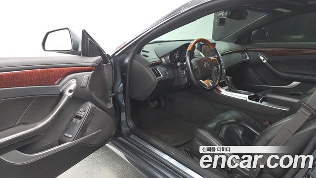 Cadillac CTS (II) 3.6 Coupe 2011 — фото 10