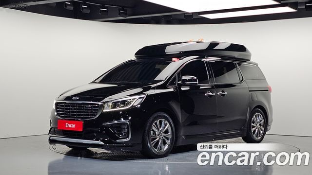 Kia Carnival 9-Seater Hi-Limousine Noblesse Special 2019 — фото 1