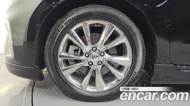 Kia Carnival 9-Seater Hi-Limousine Noblesse Special 2019 — фото 5