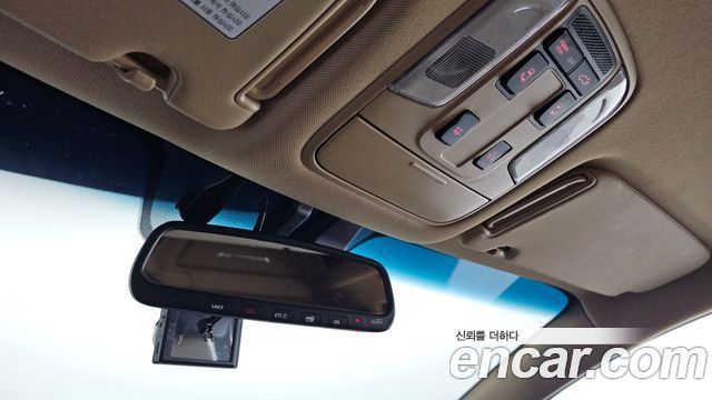 Kia Carnival 9-Seater Hi-Limousine Noblesse Special 2019 — фото 17