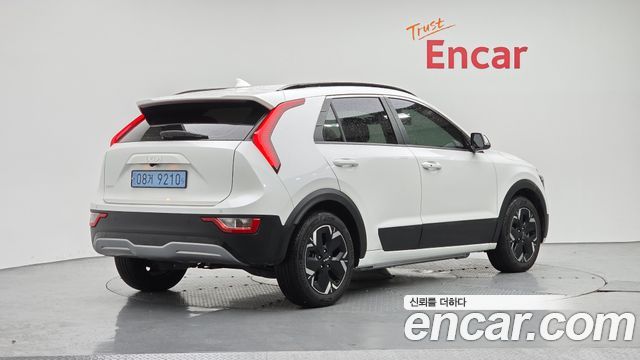 Kia Niro EV Air 2023 — фото 2