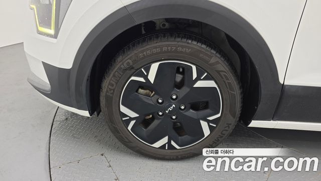 Kia Niro EV Air 2023 — фото 5