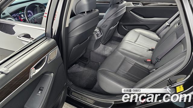 Genesis G80 3.3 GDI AWD Prestige 2018 — фото 11