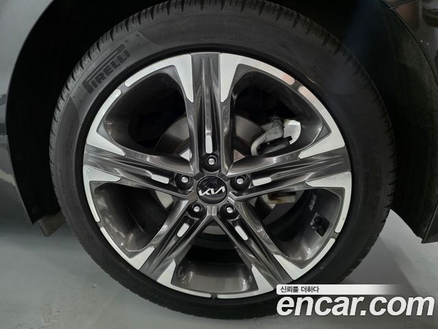 Kia K5 (III) 2.0 Noblesse 2022 — фото 21
