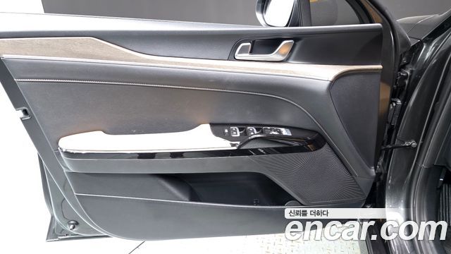 Kia K5 (III) 2.0 Noblesse 2022 — фото 24