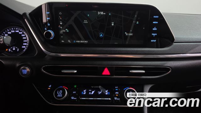 Hyundai Sonata (DN8) 1.6 Turbo Premium Family 2020 — фото 14