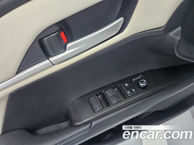 Toyota Camry (XV80) 2.5 XLE Hybrid 2025 — фото 16
