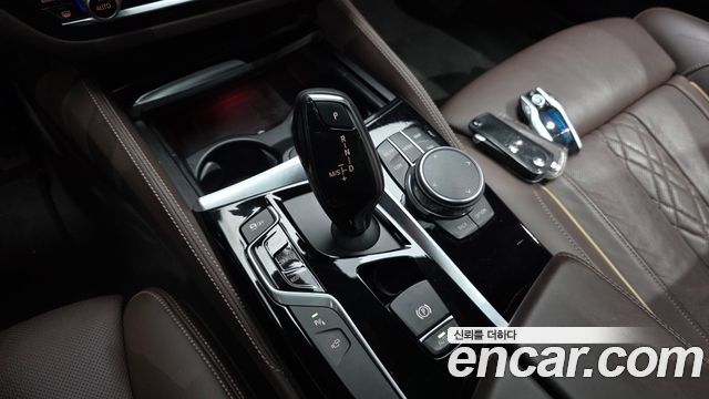 BMW 5 Series (G30) 530i xDrive M Sport Package Plus 2018 — фото 9