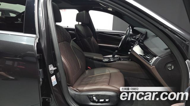 BMW 5 Series (G30) 530i xDrive M Sport Package Plus 2018 — фото 11