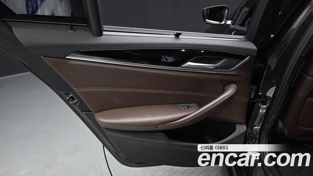 BMW 5 Series (G30) 530i xDrive M Sport Package Plus 2018 — фото 25