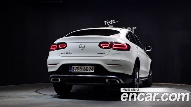 Mercedes-Benz GLC-Class (X253) GLC300e 4MATIC Coupe 2021 — фото 4