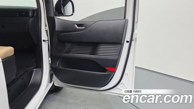 Hyundai Staria L3.5 Cargo 3-Seater Modern 2025 — фото 25