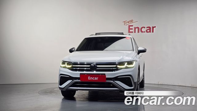 Volkswagen Tiguan Allspace 2.0 TSI Prestige 2023 — фото 3