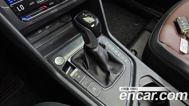 Volkswagen Tiguan Allspace 2.0 TSI Prestige 2023 — фото 9