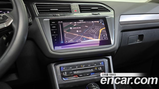 Volkswagen Tiguan Allspace 2.0 TSI Prestige 2023 — фото 12