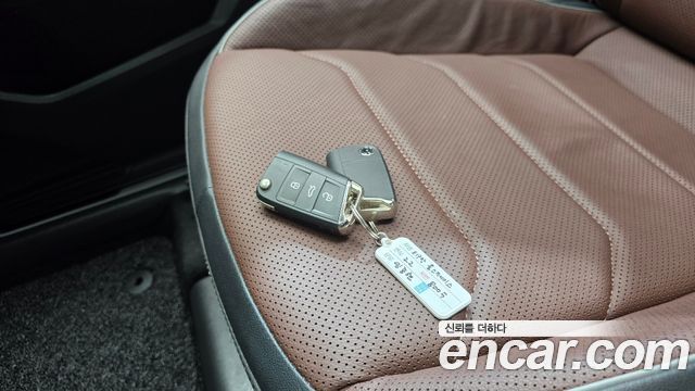 Volkswagen Tiguan Allspace 2.0 TSI Prestige 2023 — фото 16