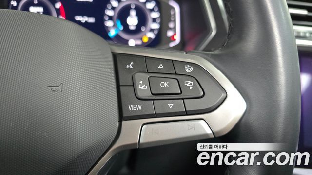 Volkswagen Tiguan Allspace 2.0 TSI Prestige 2023 — фото 17