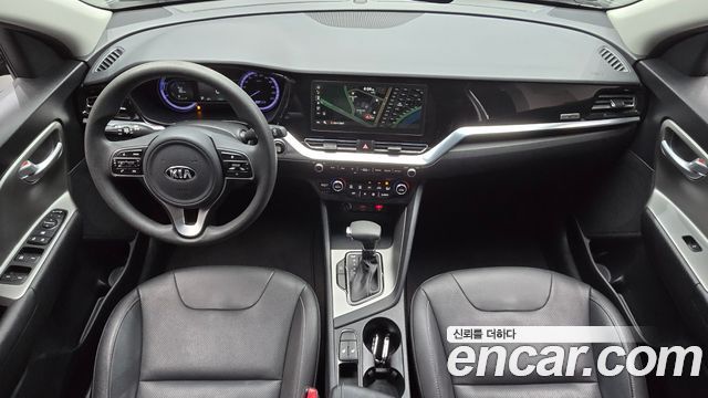 Kia Niro 1.6 HEV Luxury 2020 — фото 7