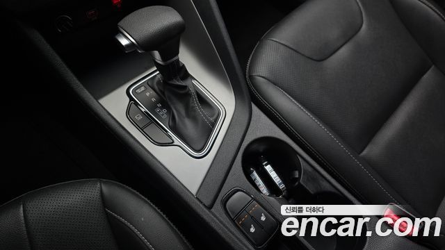 Kia Niro 1.6 HEV Luxury 2020 — фото 9