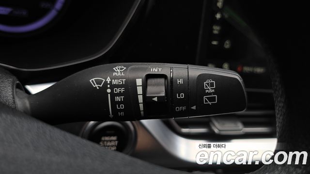 Kia Niro 1.6 HEV Luxury 2020 — фото 19