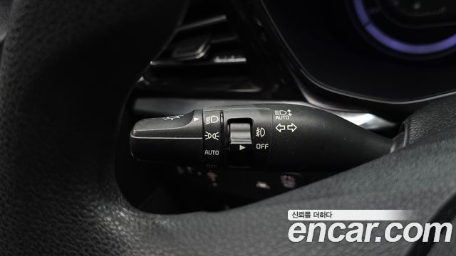 Kia Niro 1.6 HEV Luxury 2020 — фото 20