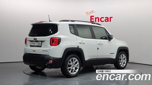 Jeep Renegade 2.4 Limited 2020 — фото 2
