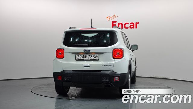 Jeep Renegade 2.4 Limited 2020 — фото 4