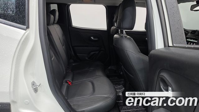 Jeep Renegade 2.4 Limited 2020 — фото 11