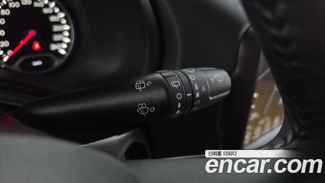 Jeep Renegade 2.4 Limited 2020 — фото 27